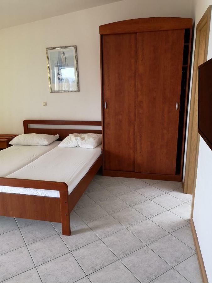 Apartments Galic โอมิช ภายนอก รูปภาพ